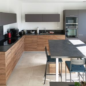 Cuisine équipée en L a Savigneux